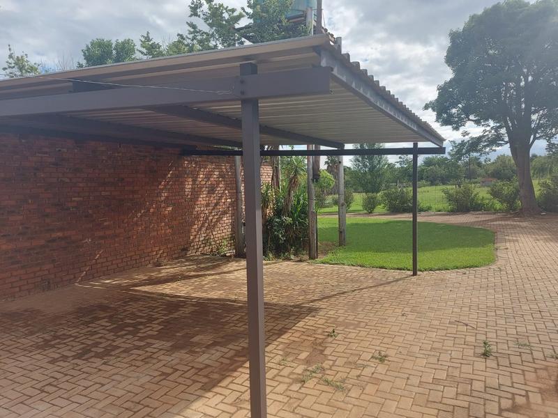 5 Bedroom Property for Sale in Hekpoort Gauteng