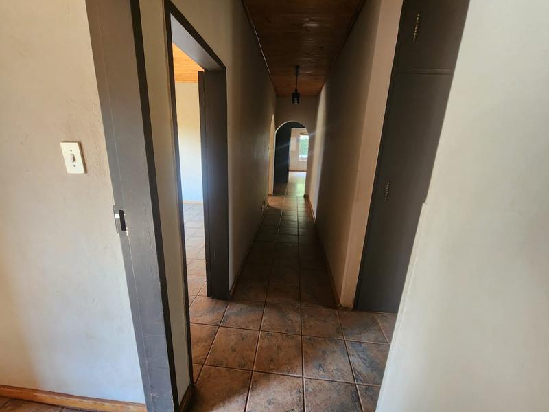 5 Bedroom Property for Sale in Hekpoort Gauteng