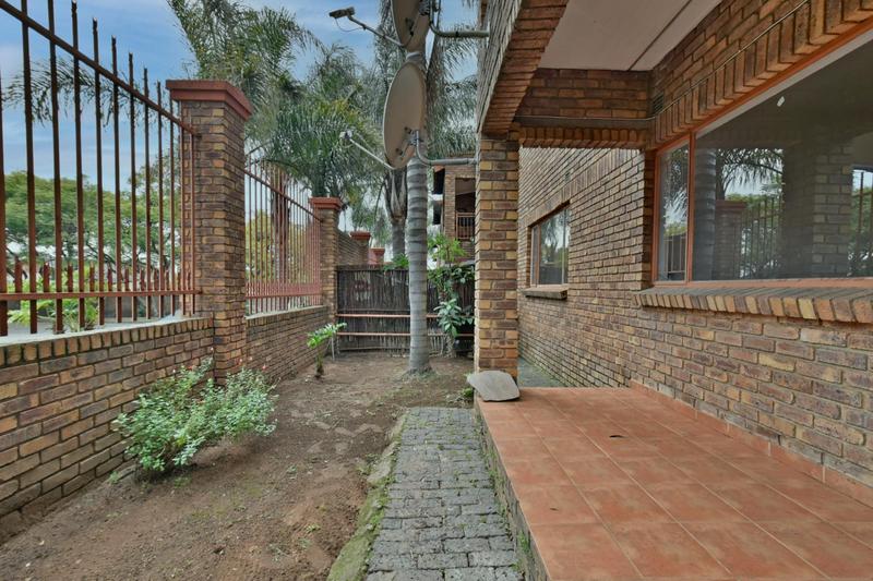 2 Bedroom Property for Sale in Groeneweide Gauteng