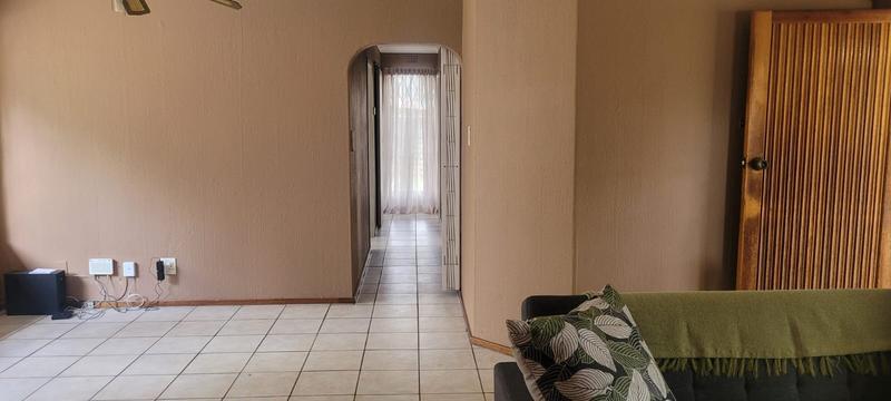 4 Bedroom Property for Sale in Albertsdal Gauteng