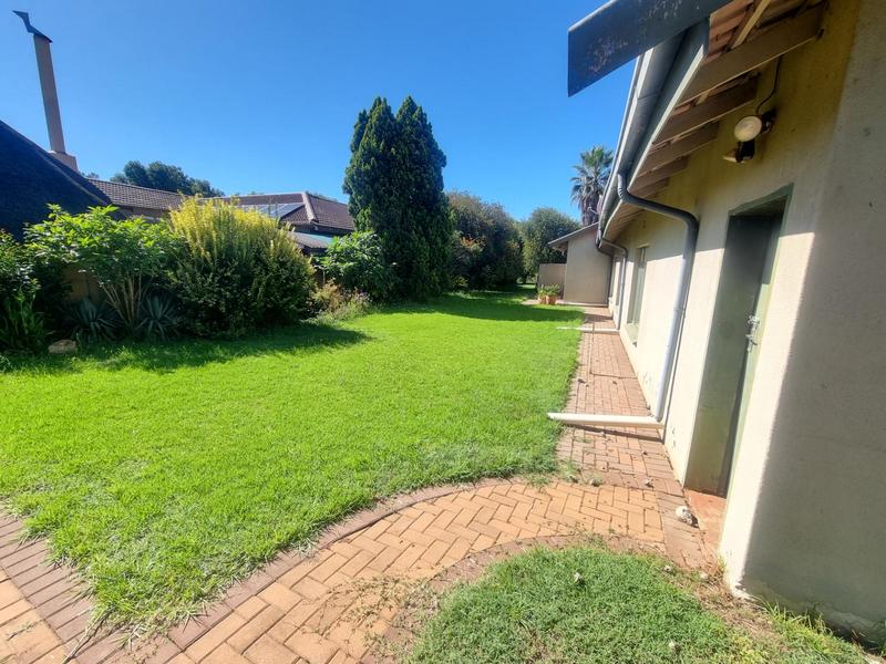 To Let 4 Bedroom Property for Rent in Golf Park Gauteng