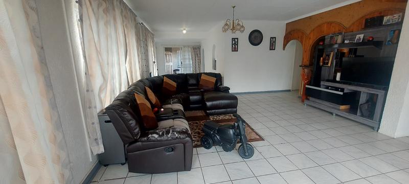 3 Bedroom Property for Sale in Witpoortjie Gauteng