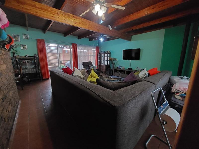 4 Bedroom Property for Sale in Mountain View Gauteng