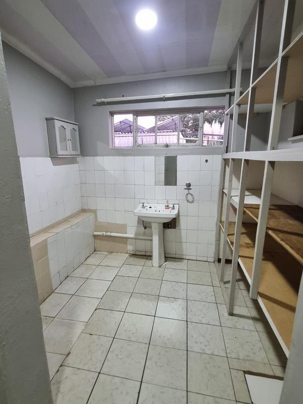 To Let 3 Bedroom Property for Rent in Roodia Gauteng