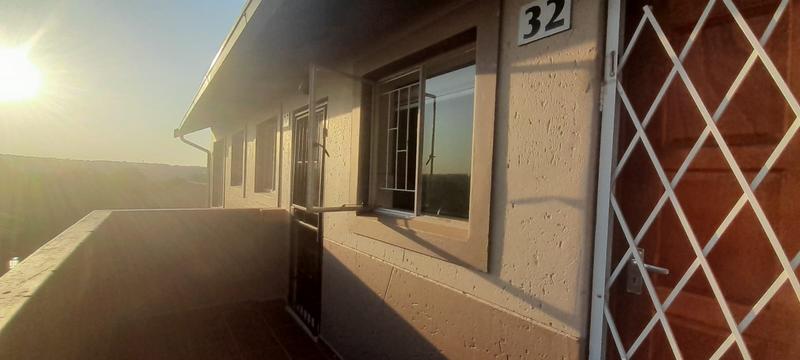 To Let 2 Bedroom Property for Rent in Thatchfield Gauteng