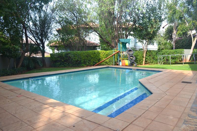 4 Bedroom Property for Sale in Featherbrooke Estate Gauteng