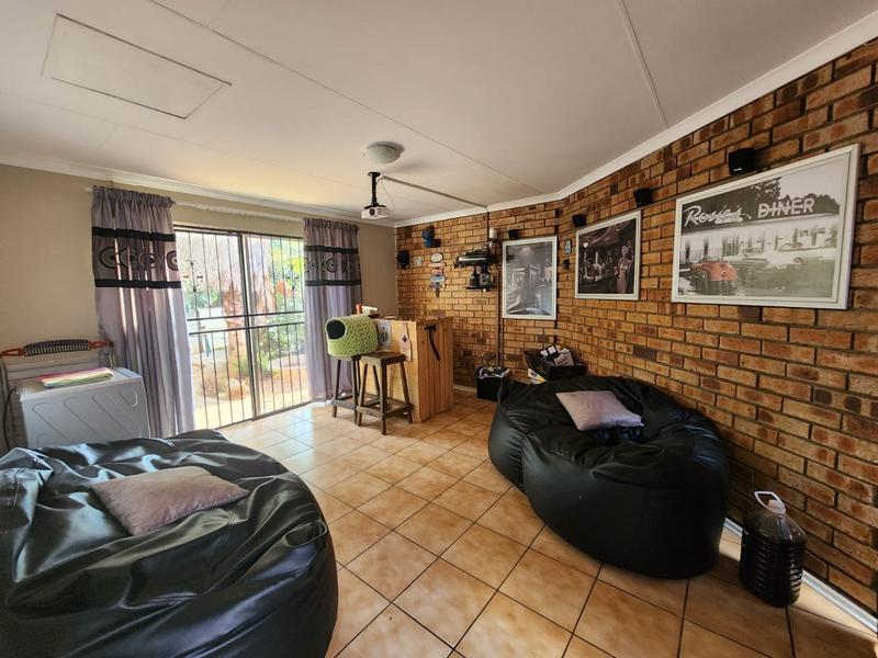 4 Bedroom Property for Sale in Greenhills Gauteng