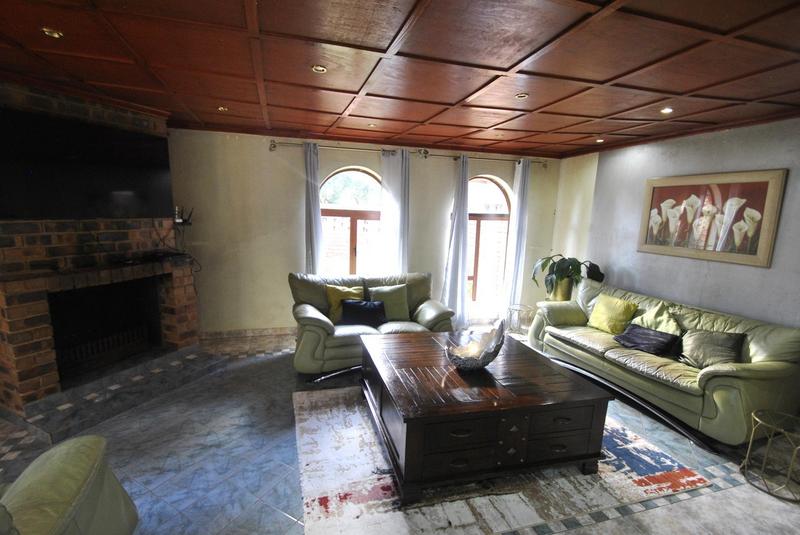 5 Bedroom Property for Sale in Dawn Park Gauteng