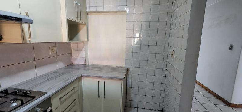 2 Bedroom Property for Sale in Buccleuch Gauteng