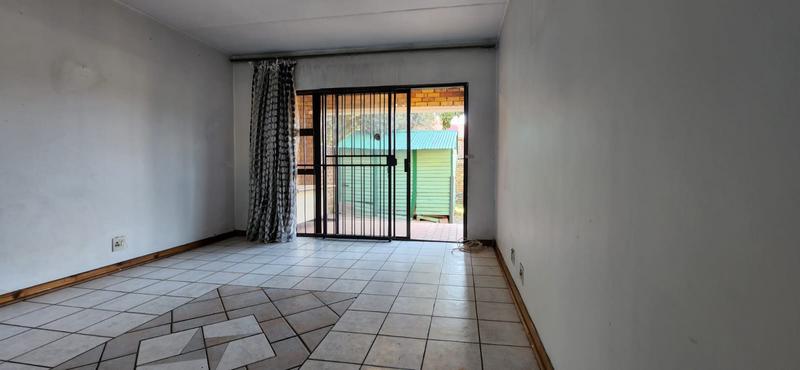 2 Bedroom Property for Sale in Buccleuch Gauteng