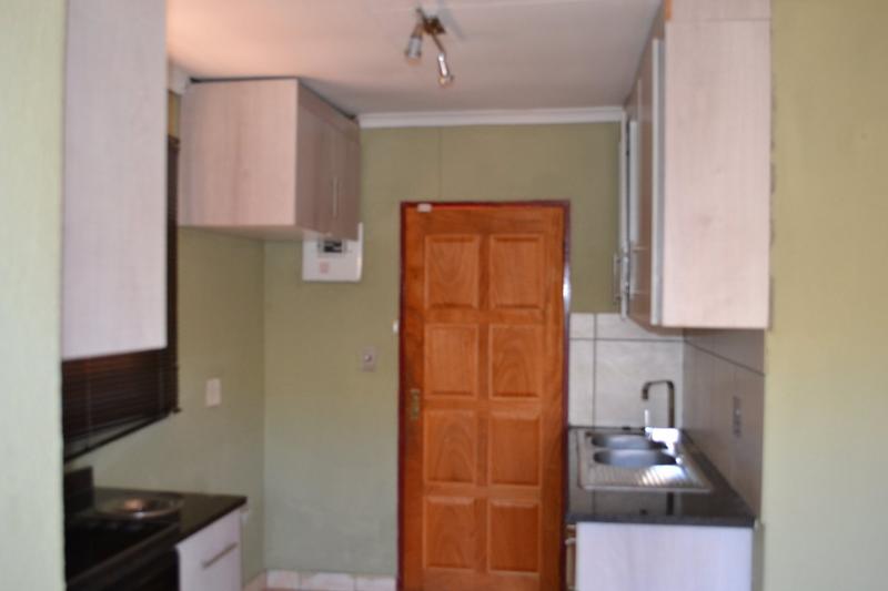 To Let 2 Bedroom Property for Rent in Protea Glen Gauteng
