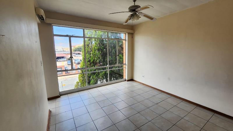 1 Bedroom Property for Sale in New Redruth Gauteng