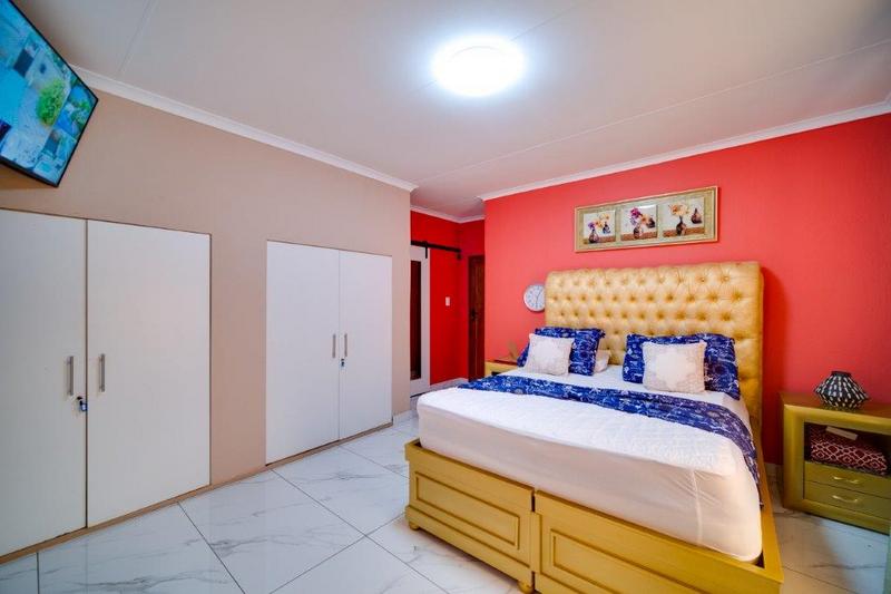 4 Bedroom Property for Sale in Verwoerdpark Gauteng
