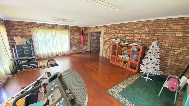 9 Bedroom Property for Sale in Heatherdale AH Gauteng