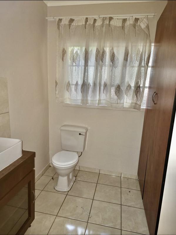 To Let 1 Bedroom Property for Rent in Cyrildene Gauteng