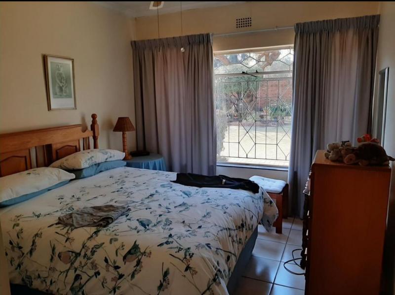 6 Bedroom Property for Sale in Edenvale Gauteng