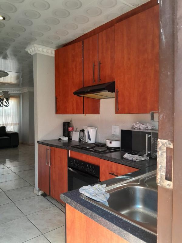 4 Bedroom Property for Sale in Lotus Gardens Gauteng