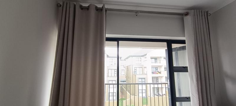 1 Bedroom Property for Sale in Waterfall Gauteng