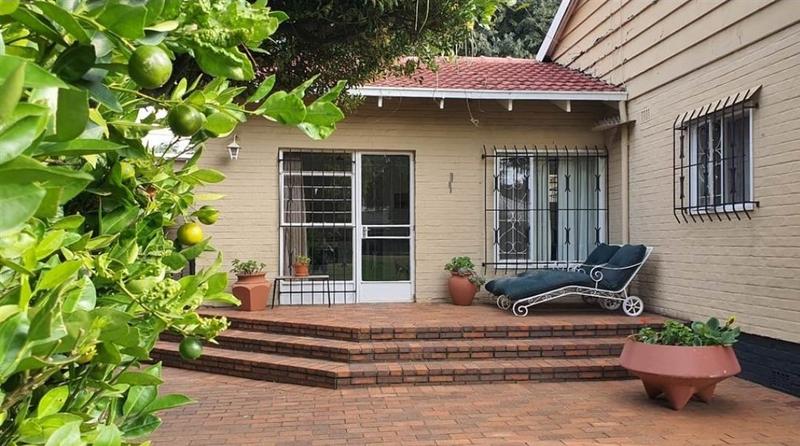 To Let 1 Bedroom Property for Rent in Highlands North Gauteng