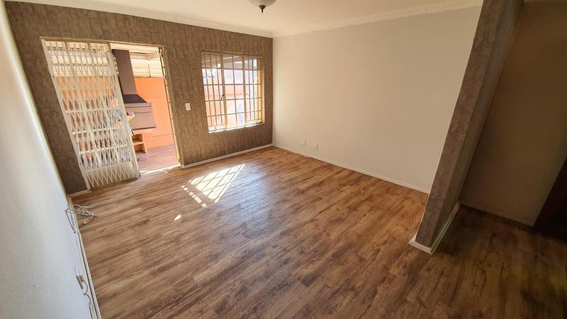 2 Bedroom Property for Sale in Florauna Gauteng