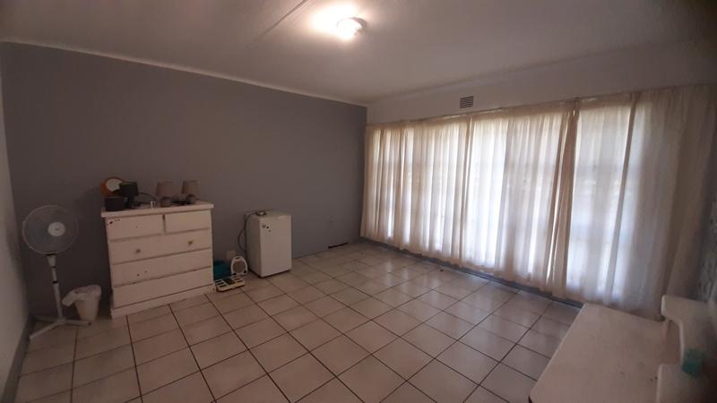 To Let 5 Bedroom Property for Rent in Lilianton Gauteng