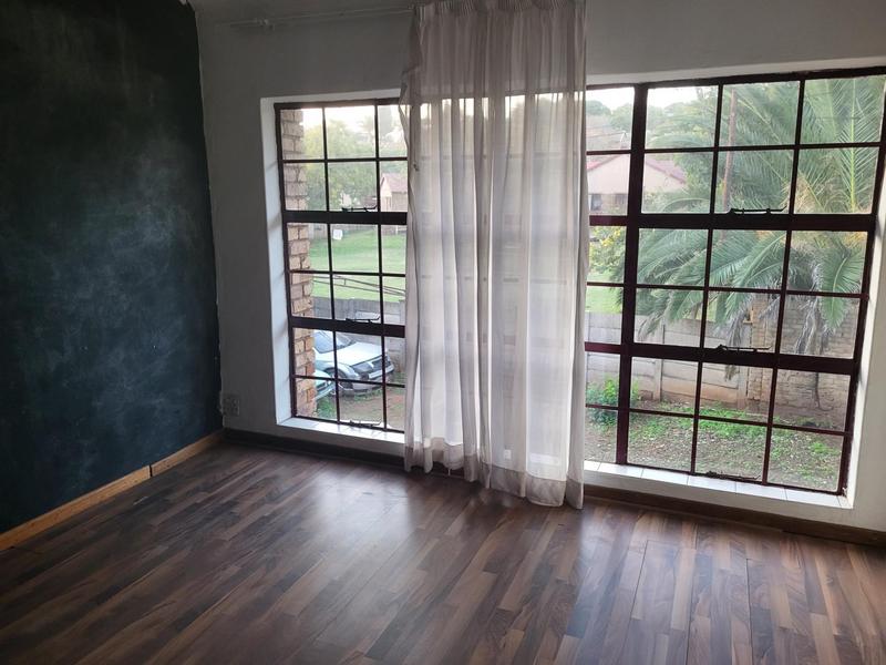 To Let 4 Bedroom Property for Rent in Erasmia Gauteng