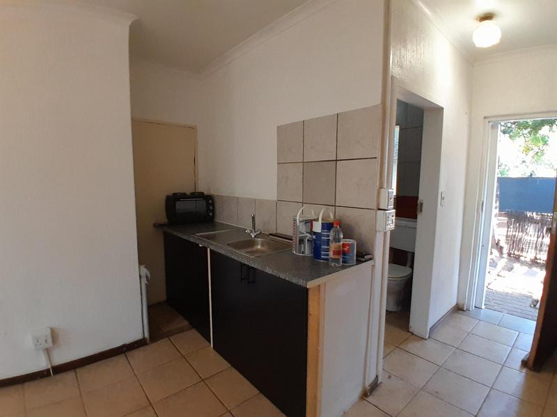 To Let 1 Bedroom Property for Rent in Valhalla Gauteng