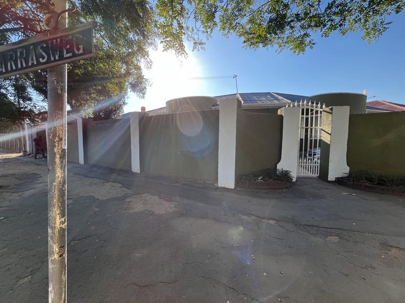 4 Bedroom Property for Sale in Delville Gauteng