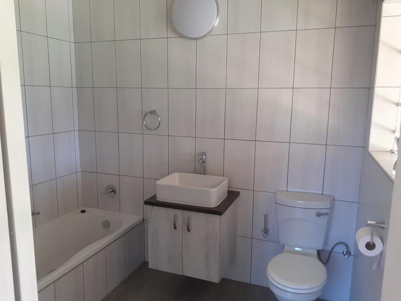 4 Bedroom Property for Sale in Queenswood Gauteng