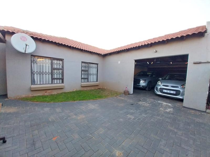 3 Bedroom Property for Sale in Dawn Park Gauteng