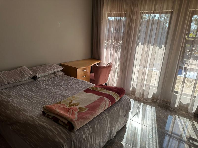 7 Bedroom Property for Sale in Raslouw Gauteng