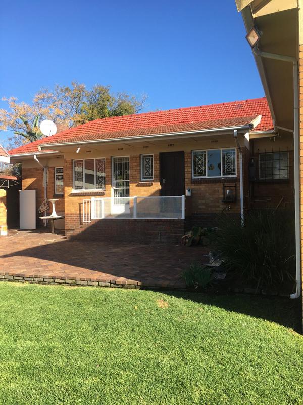 To Let 5 Bedroom Property for Rent in Roosevelt Park Gauteng