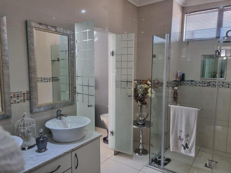 4 Bedroom Property for Sale in Edelweiss Gauteng