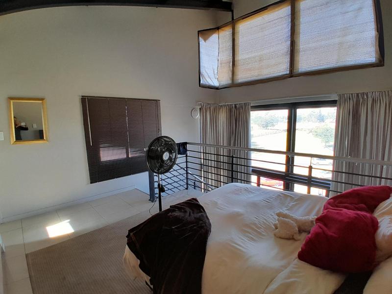 1 Bedroom Property for Sale in Rooihuiskraal North Gauteng