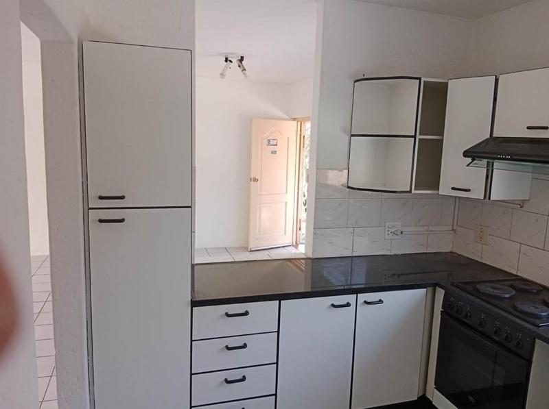 To Let 2 Bedroom Property for Rent in Bramley Gardens Gauteng