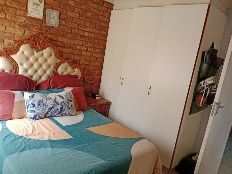 2 Bedroom Property for Sale in Pretoria West Gauteng