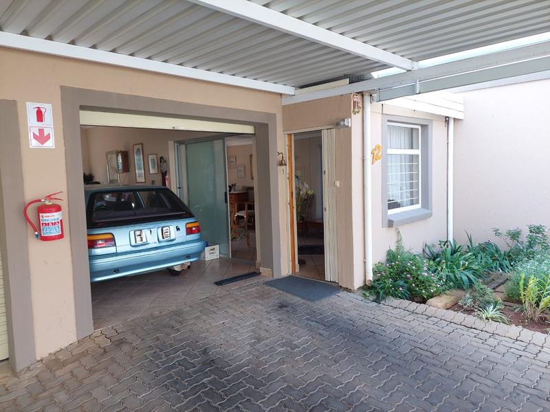 2 Bedroom Property for Sale in Sinoville Gauteng