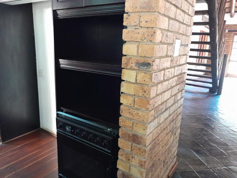 5 Bedroom Property for Sale in Waverley Gauteng