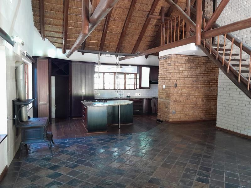 5 Bedroom Property for Sale in Waverley Gauteng