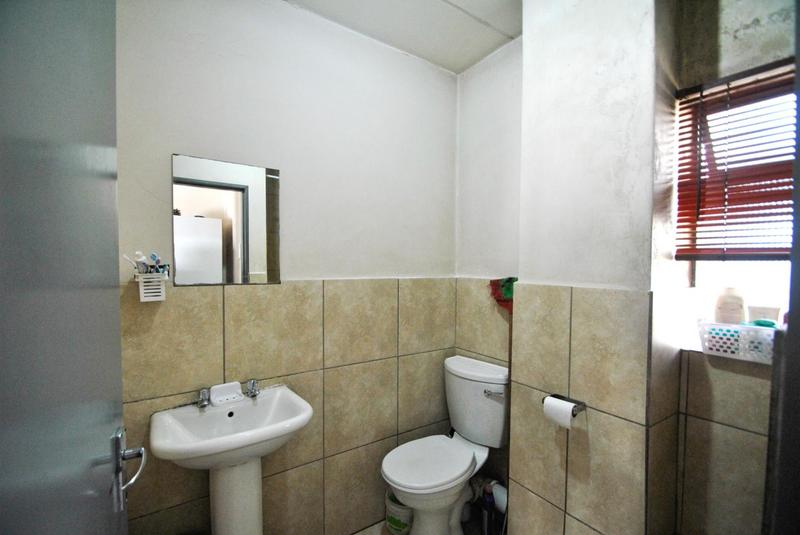 2 Bedroom Property for Sale in Jabulani Gauteng