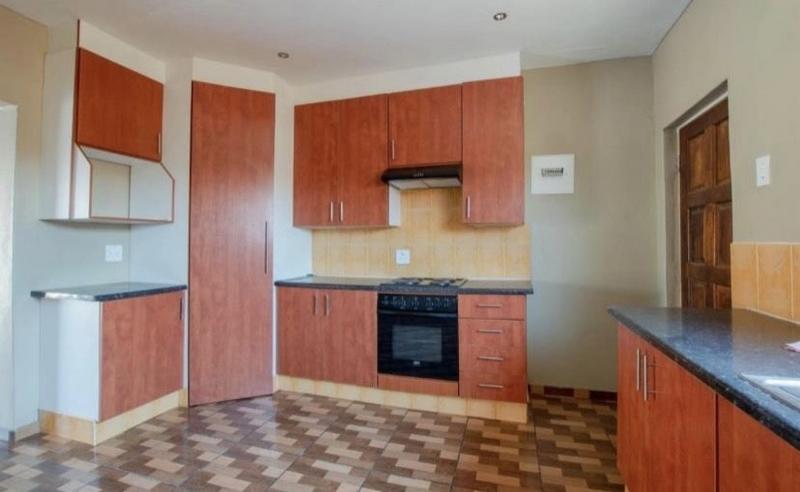 To Let 24 Bedroom Property for Rent in Little Falls Gauteng