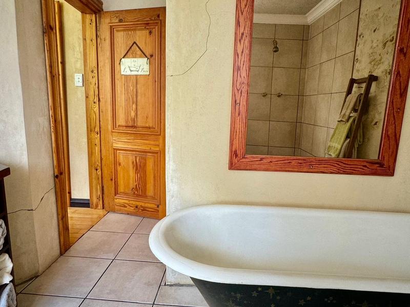 5 Bedroom Property for Sale in Casseldale Gauteng