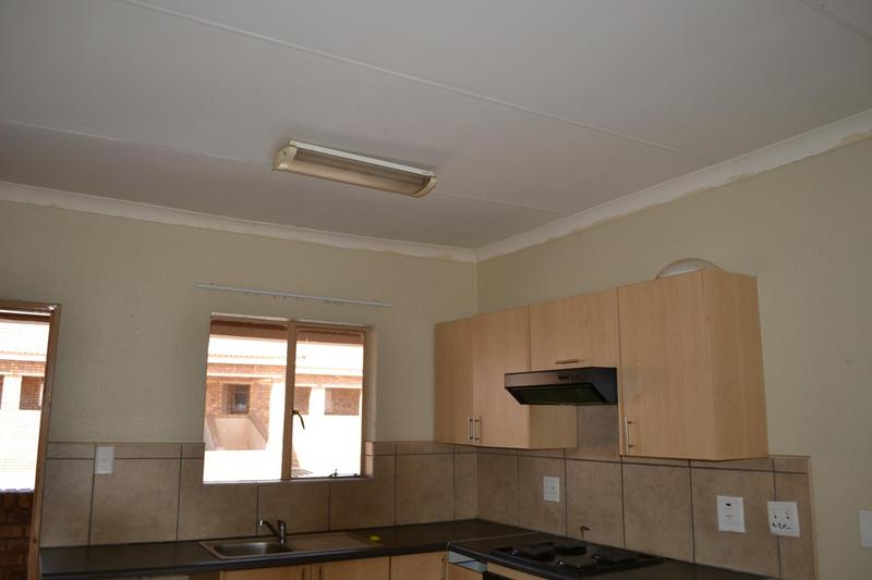 2 Bedroom Property for Sale in Krugersrus Gauteng