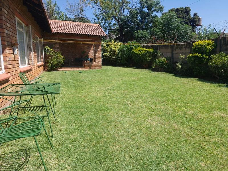 3 Bedroom Property for Sale in Mountain View Gauteng