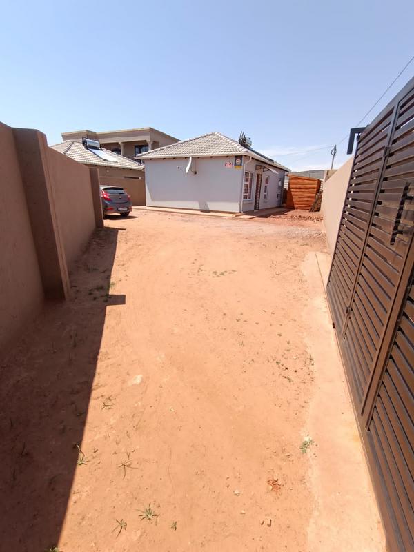 To Let 3 Bedroom Property for Rent in Lehae Gauteng