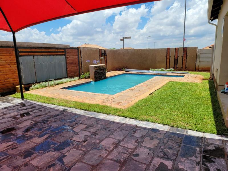 3 Bedroom Property for Sale in The Orchards Gauteng