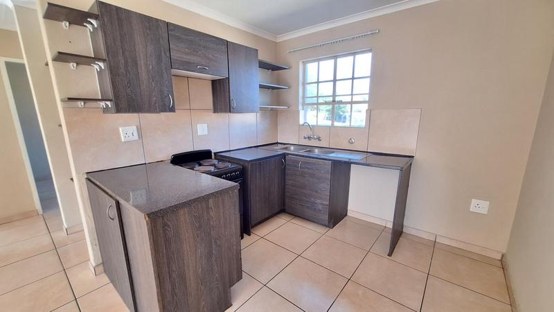 2 Bedroom Property for Sale in Erasmuskloof Gauteng