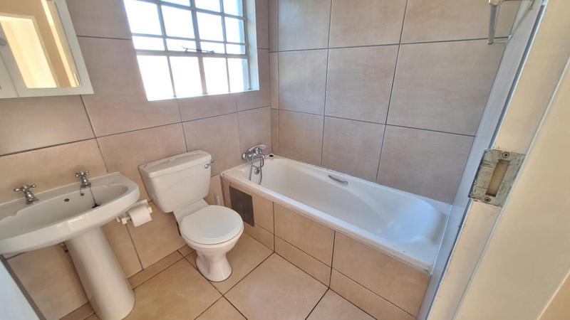 2 Bedroom Property for Sale in Erasmuskloof Gauteng