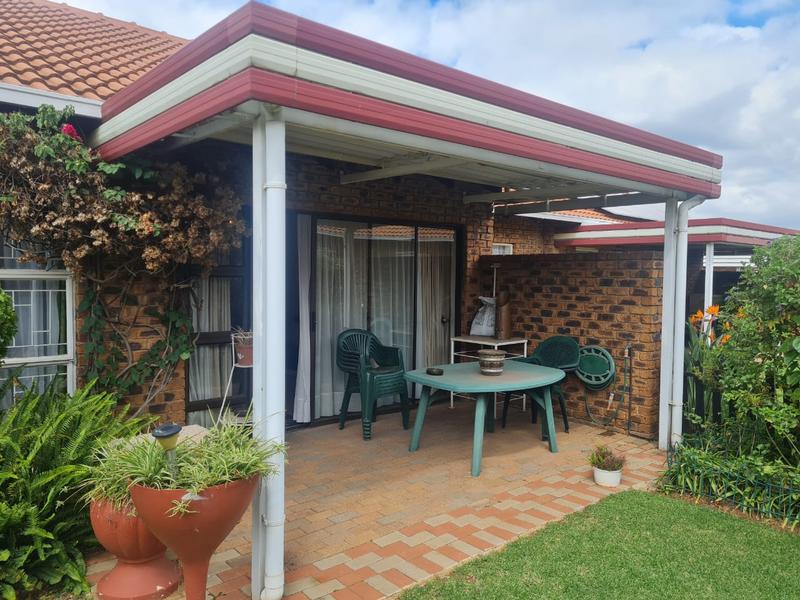 2 Bedroom Property for Sale in Edenvale Gauteng