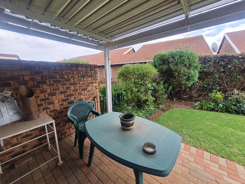 2 Bedroom Property for Sale in Edenvale Gauteng